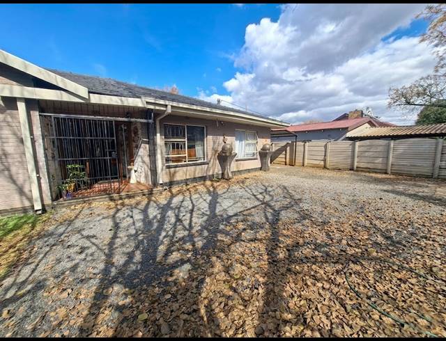 4 BEDROOM HOUSE FOR SALE IN THREE RIVERS